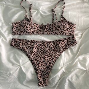 Brand New Cheetah Print Ribbed V Wired Bikini